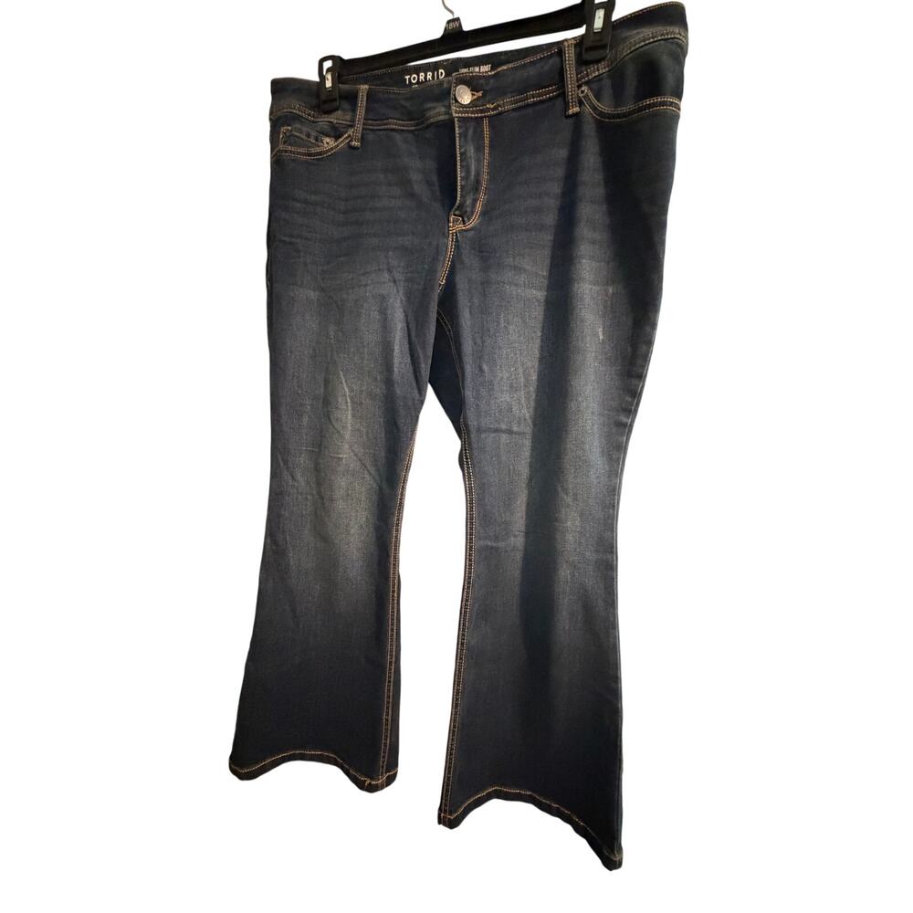 EUC torrid luxe slim boot super stretch jean 18S
